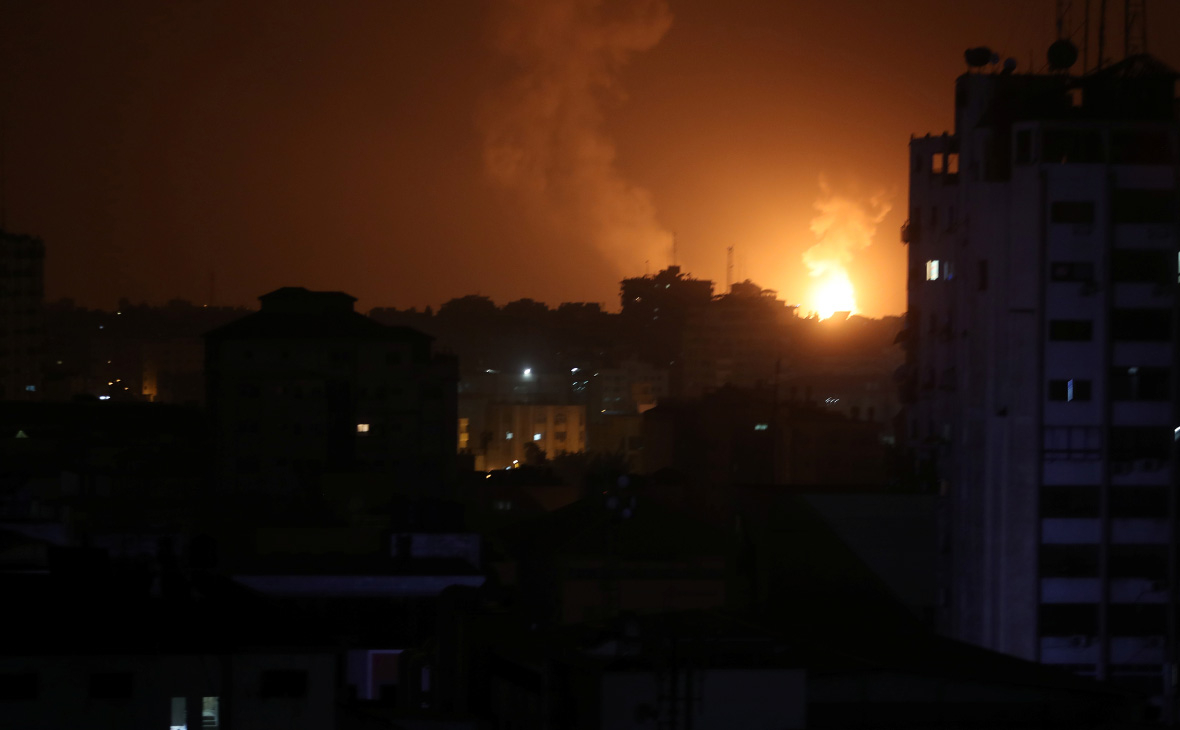 Израиль начал наносить удары по сектору Газа в ответ на ракетный обстрел