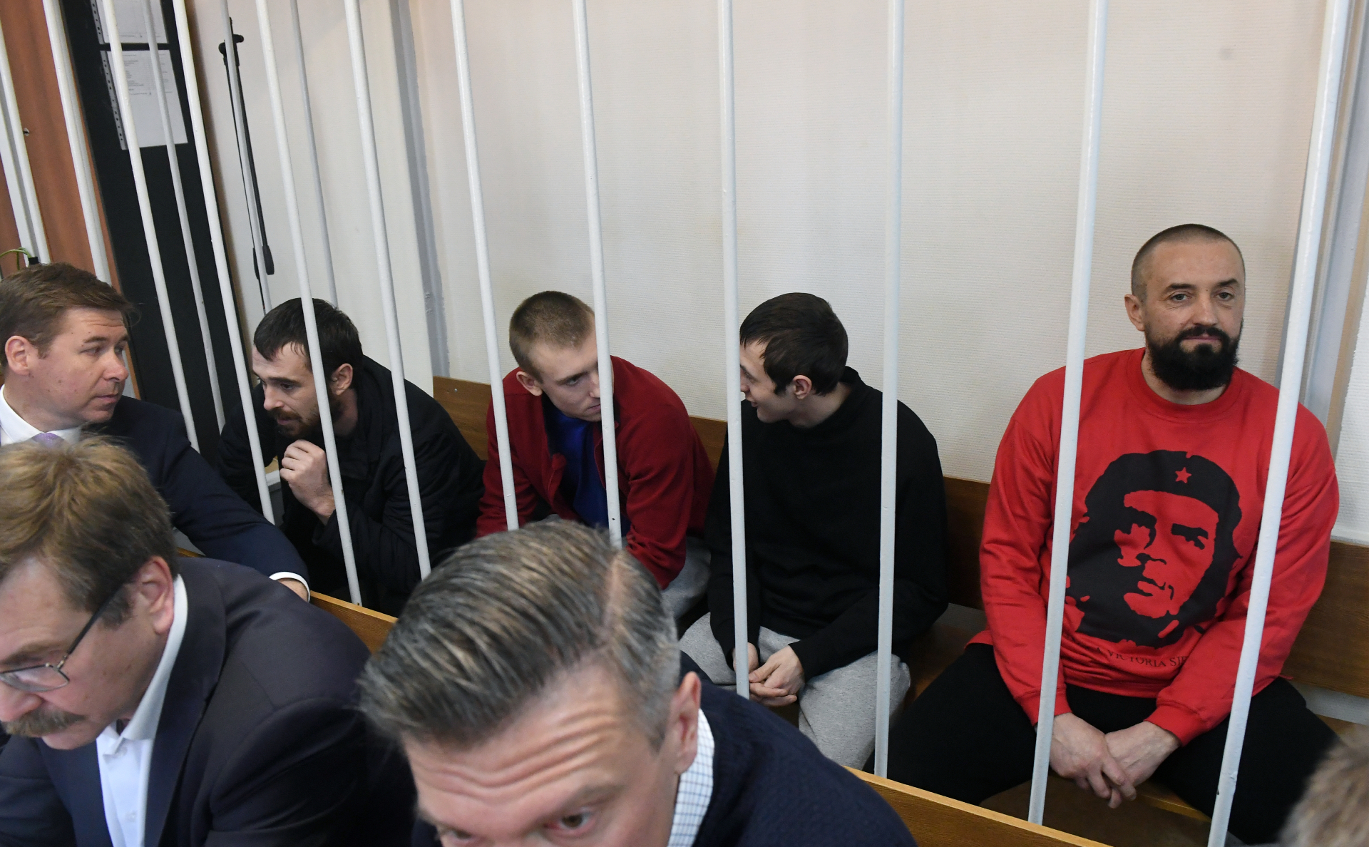Международный суд обязал Россию освободить украинских моряков