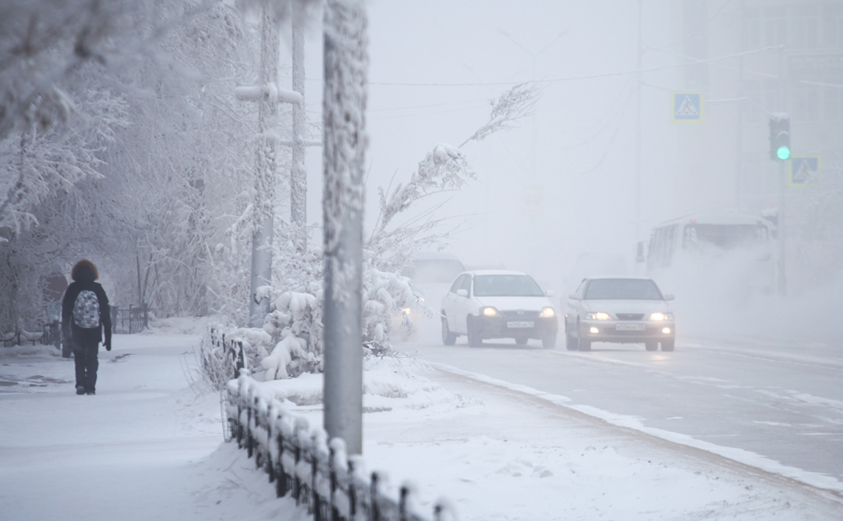 В Верхоянске приостановили занятия в школе из-за 50-градусного мороза