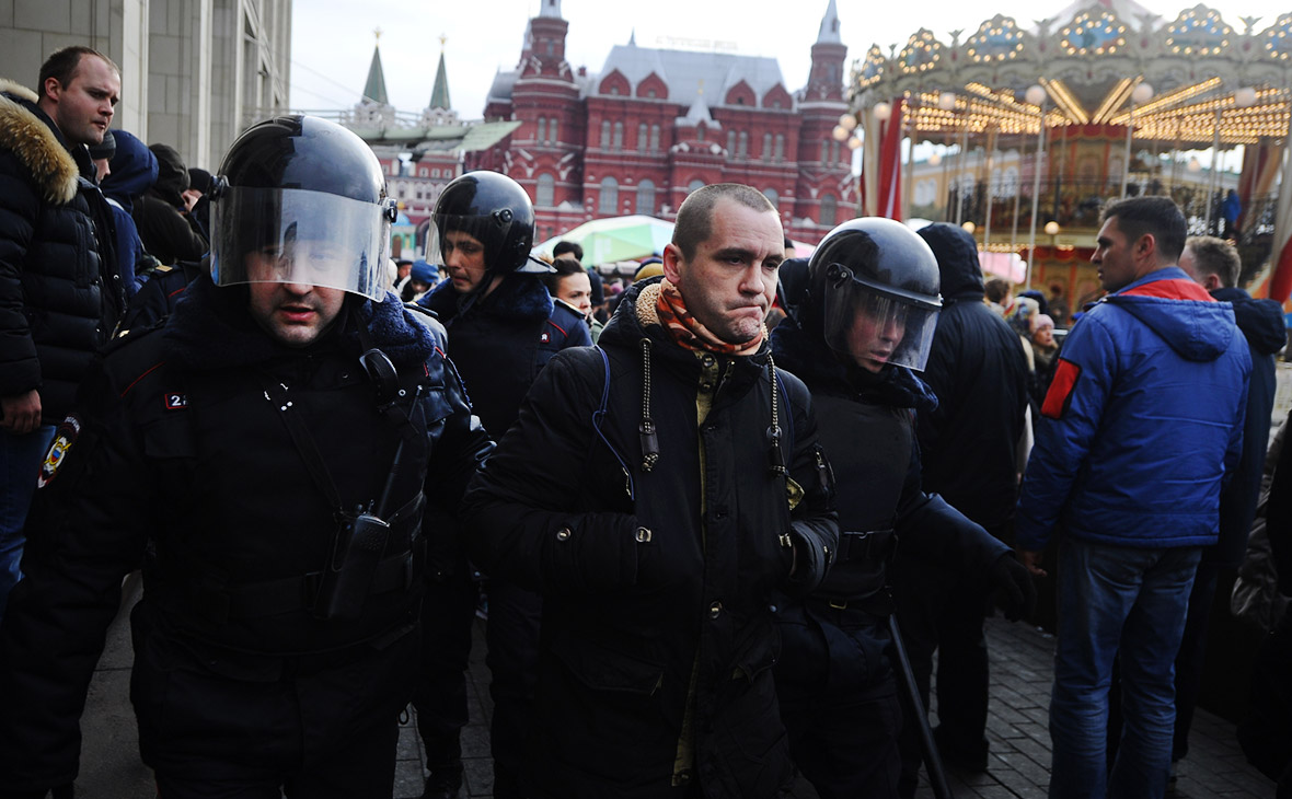 В центре Москвы задержали более 260 человек