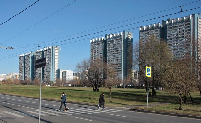 Количество сделок с жильем в Москве упало на 20% за год