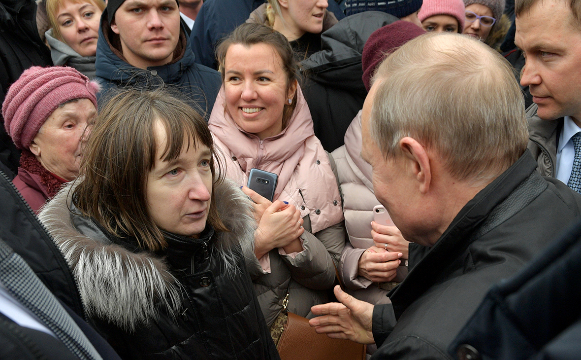 Спросившей Путина о жизни на 10 тыс. руб. женщине нашли работу