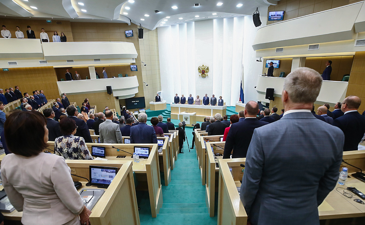 Два бывших губернатора перейдут в Совет Федерации
