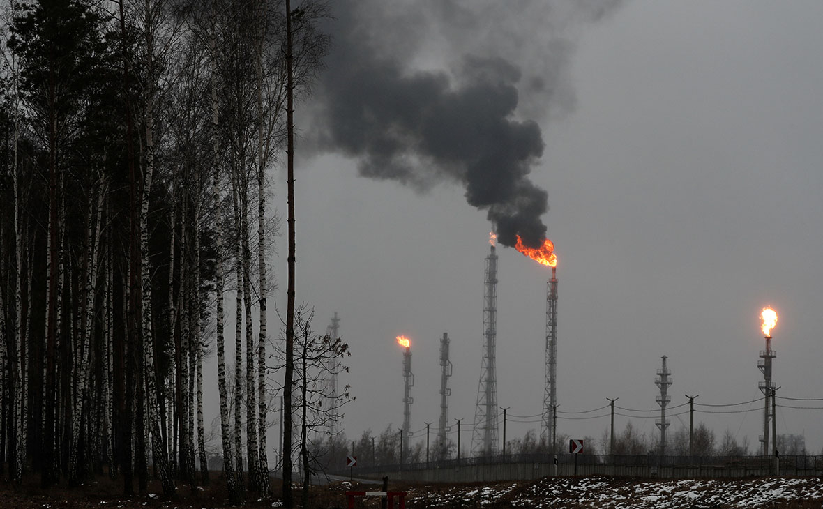 Белоруссия получит за грязную нефть больше $60 млн