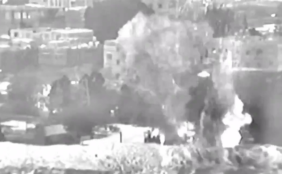 Израиль нанес воздушные удары по десяткам целей ХАМАС в секторе Газа
