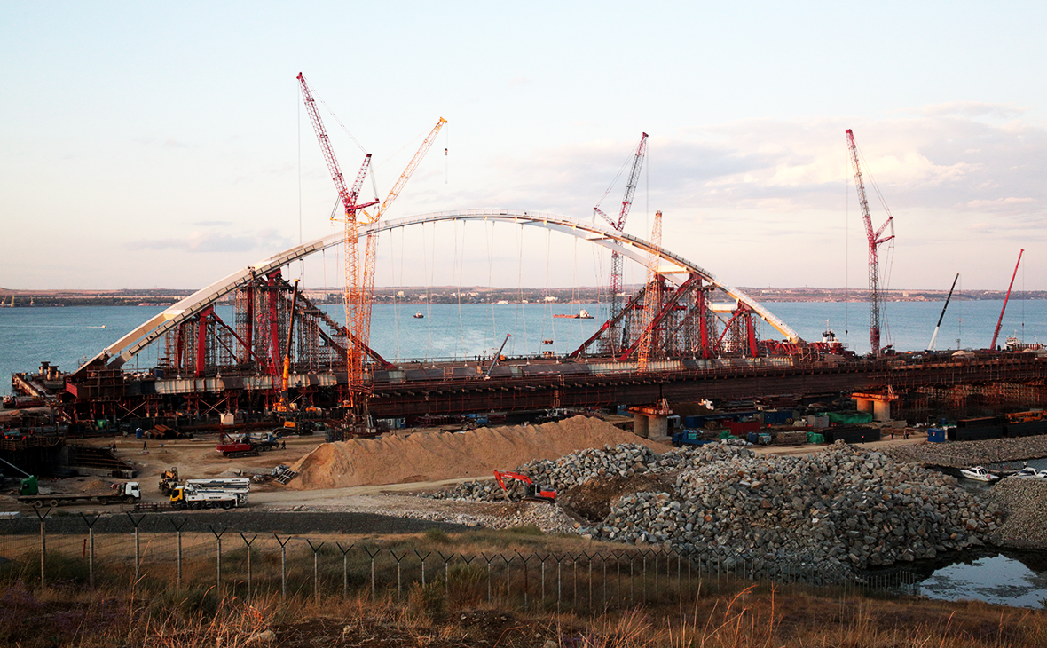 Строители моста в Крым ответили на сообщения о технике из Нидерландов