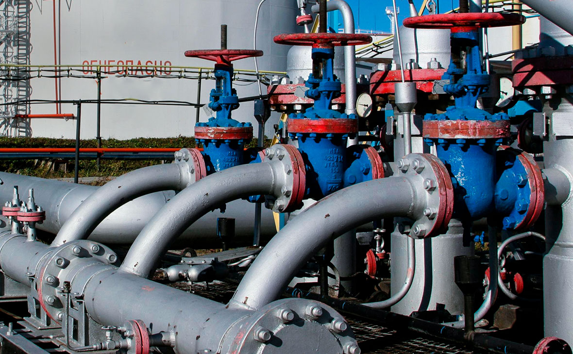 Эксперт объяснила назначение технологической нефти в трубопроводах