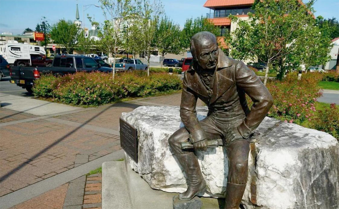 Памятник главе русской Аляски предложили убрать из основанного им города