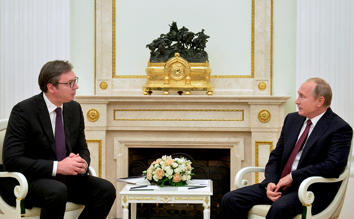 Путин поговорил по телефону с президентом Сербии Вучичем