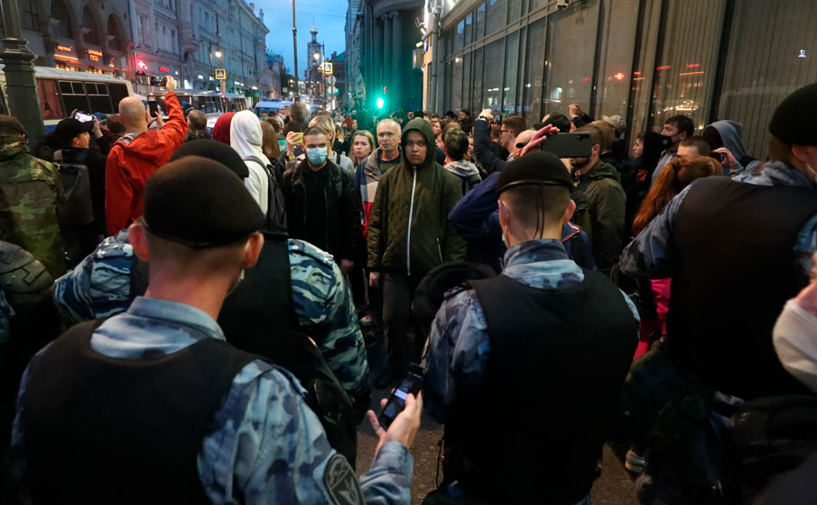 В Москве на акции против поправок в Конституцию задержали десятки человек