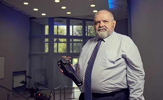 Главный конструктор ИНЭУМа Геннадий Знайко намерен потеснить импорт на российском рынке роботизированных протезов и выйти на мировой
