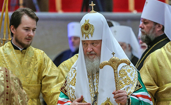 Патриарх Московский и всея Руси Кирилл (в центре)