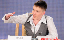 Украинская летчица Надежда Савченко на пресс-конференции в Киеве


