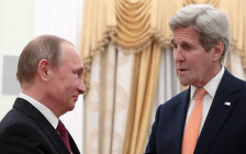 Президент РФ Владимир Путин и государственный секретарь США Джон Керри во время встречи в Кремле.


