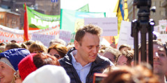 Алексей Навальный на митинге против сноса пятиэтажек




