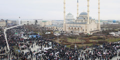 По оценкам МВД, митинг в Грозном собрал около 1 млн участников
