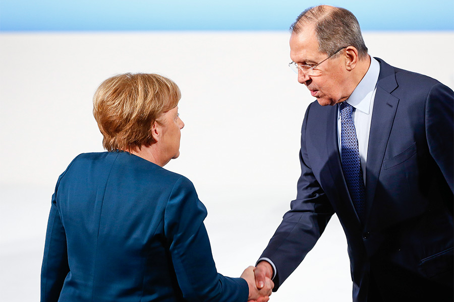Ангела Меркель и Сергей Лавров на Мюнхенской конференции по безопасности


