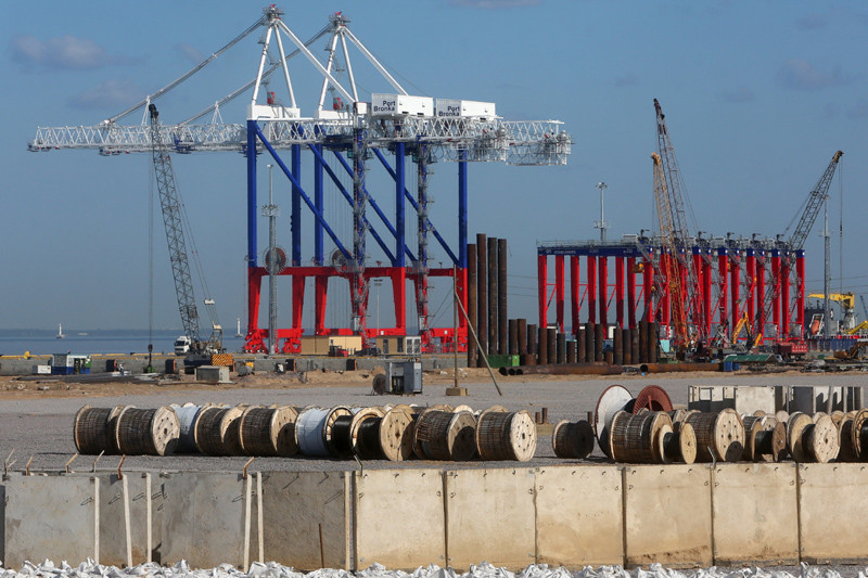 Строительство морского порта Бронка. Монтаж портового оборудования. 2015 год


