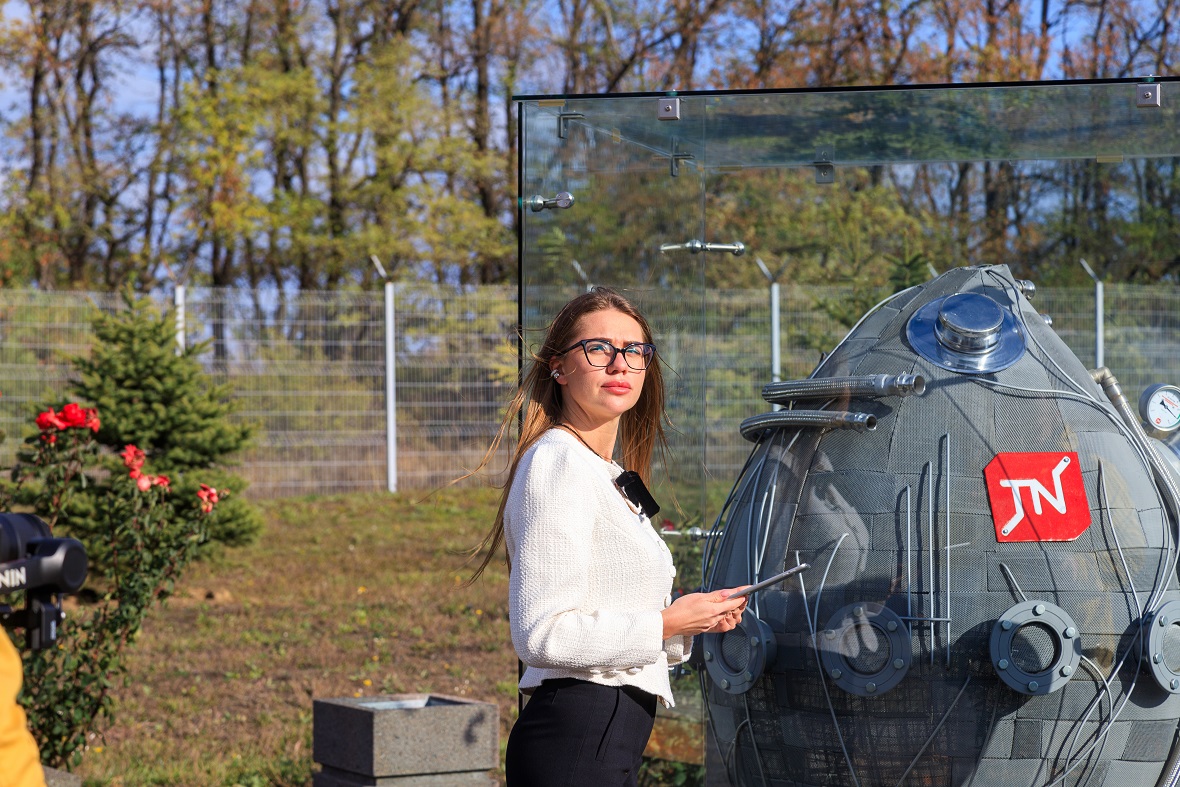 Фото: РБК Юг, Денис Демков
Арт-объект завода — «Производственное сердце»
