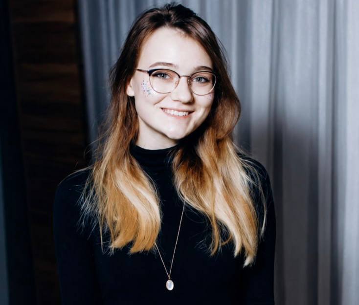 Дарья Акульшина — project manager. С 2021 года работает в PlayFlock, где перестроила релизный процесс для портфеля free-to-play игр с 60 миллионами пользователей. Фото из личного архива
