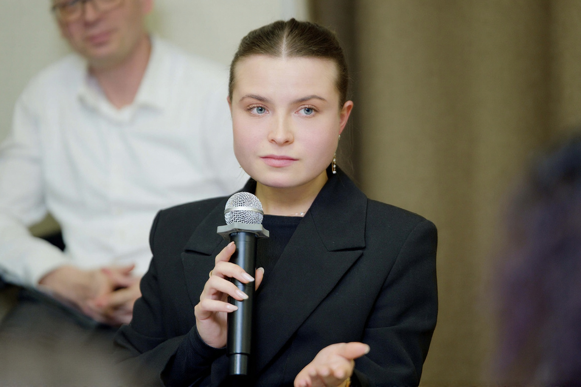Елена Изюмова, «Петербургский тракторный завод» 
