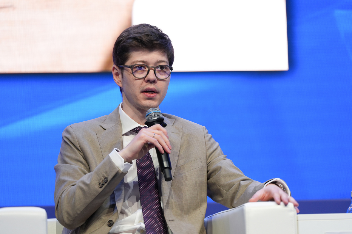 Александр Алексеев, Банк ВТБ