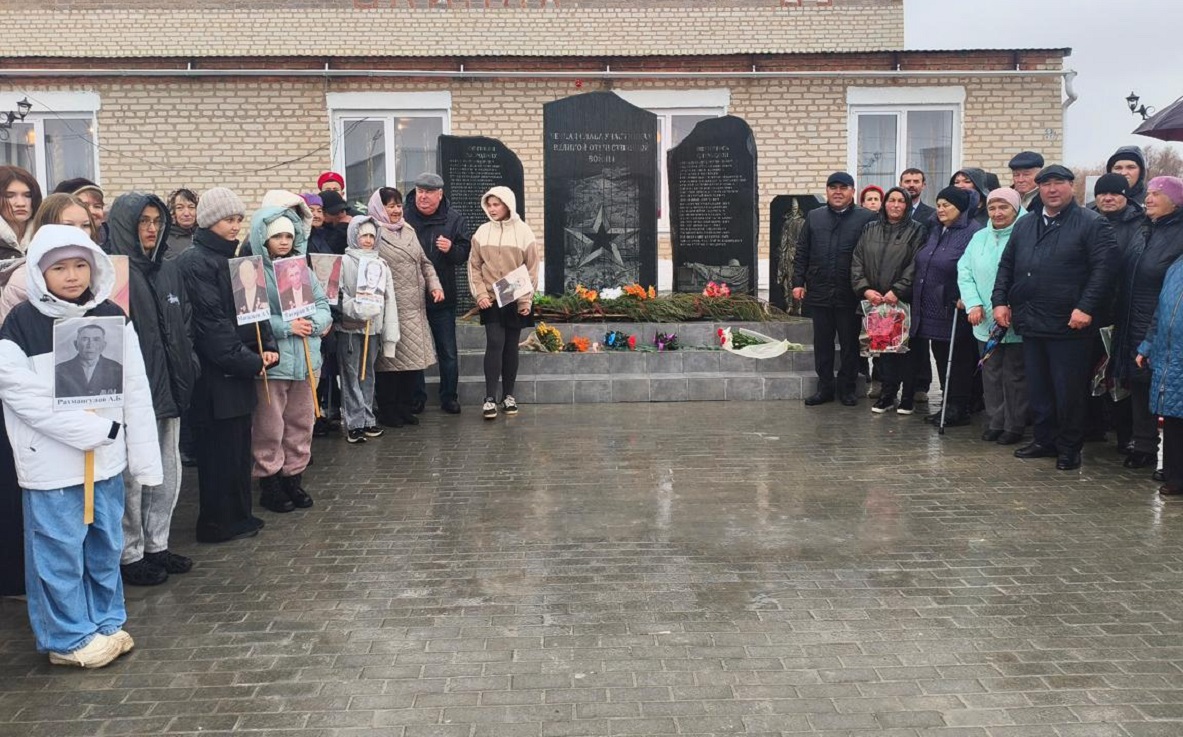 «Башмедь» помогла возвести монумент героям ВОВ в селе Савельевка 