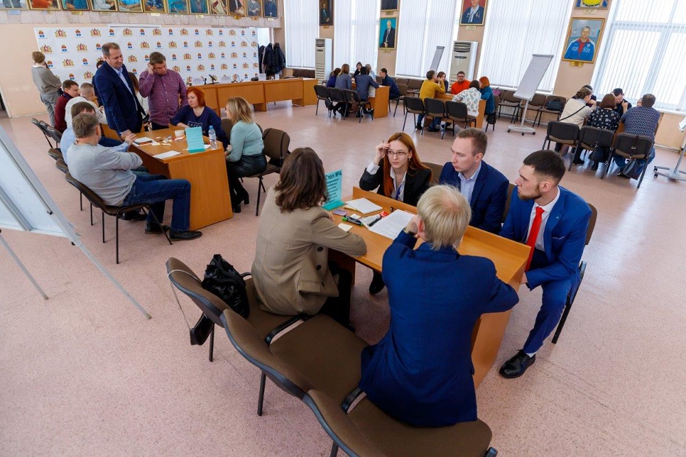 В Каменске-Уральском прошла форсайт-сессия проекта «Лига управленцев»