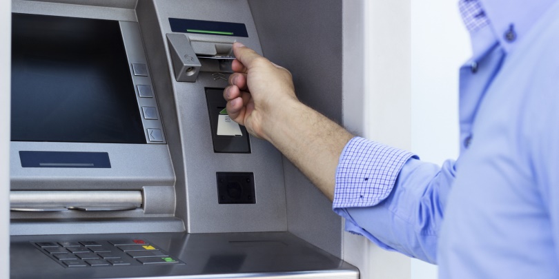 Клиенты малого бизнеса банка ВТБ смогут пополнять счет во всех банкоматах