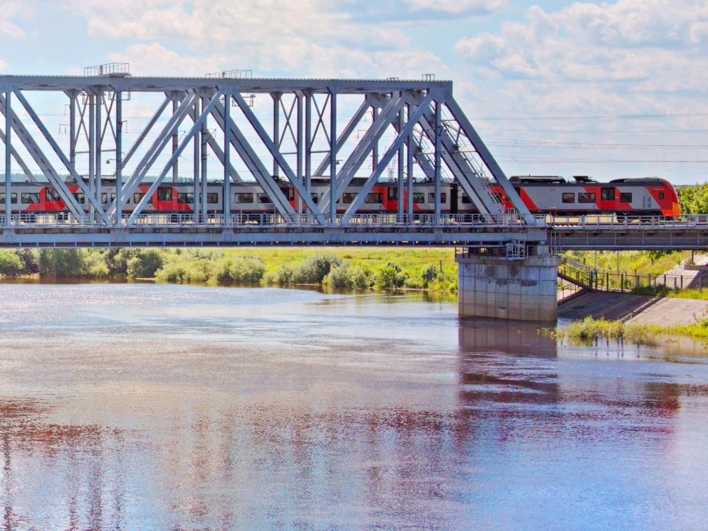 Почти 30 водомерных постов действуют на ГЖД в период паводка