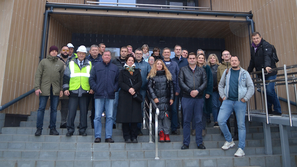 Строители и проектировщики посетили завод «Сокол CLT»