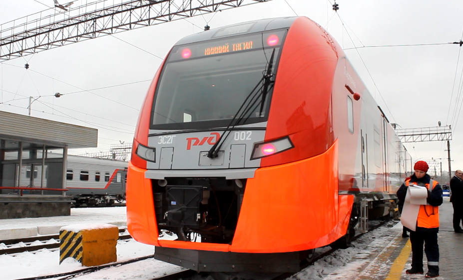 Ласточка екб. Электропоезд Ласточка Екатеринбург. Ласточка Екатеринбург Нижний Тагил. Ласточка поезд СВЖД. Ласточка Тагил Екатеринбург.