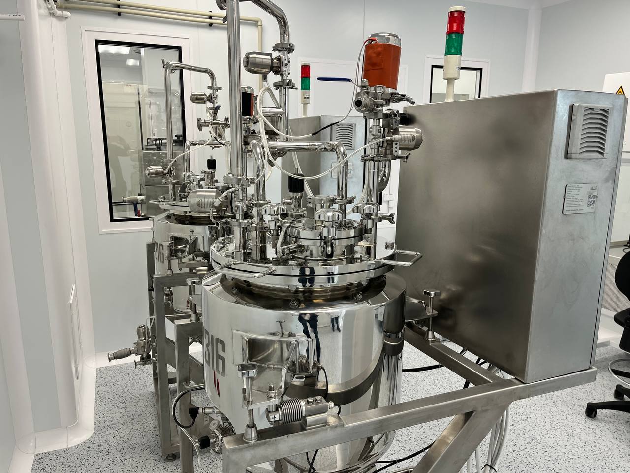 Больше чем аптека: НОФ возродила формат производственных аптек