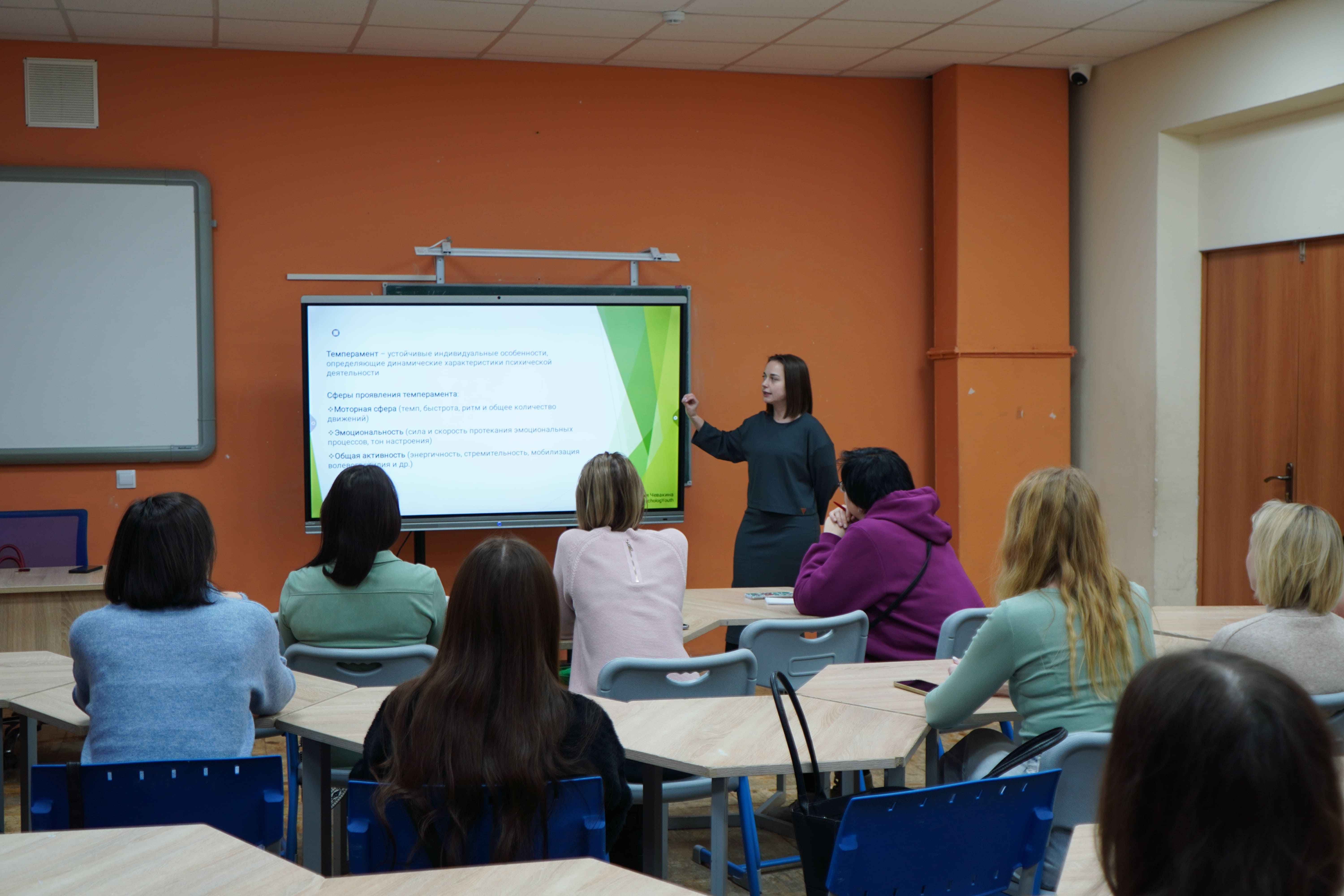 Центр «Манеж» приглашает нижегородских родителей на встречи с психологами