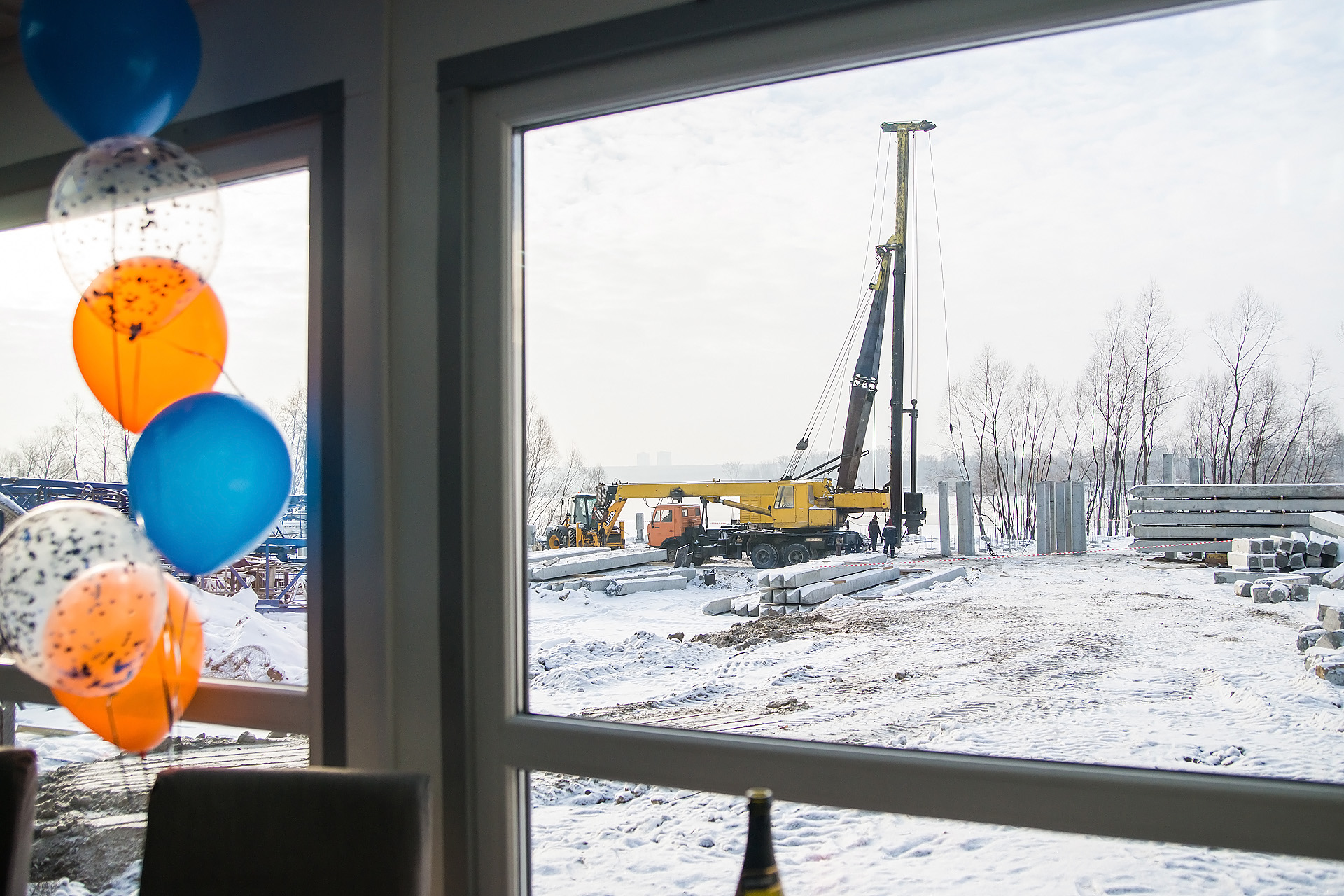 Хюгге по-сибирски: новосибирский девелопер открыл офис с видом на стройку