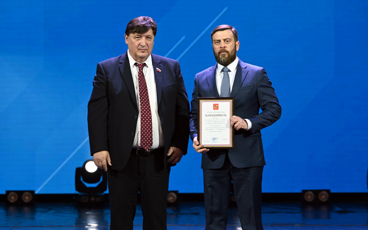 Юрий Клепиков, Кирилл Юткин (Фото: пресс-служба филиала «Россети Центр» — «Белгородэнерго»)