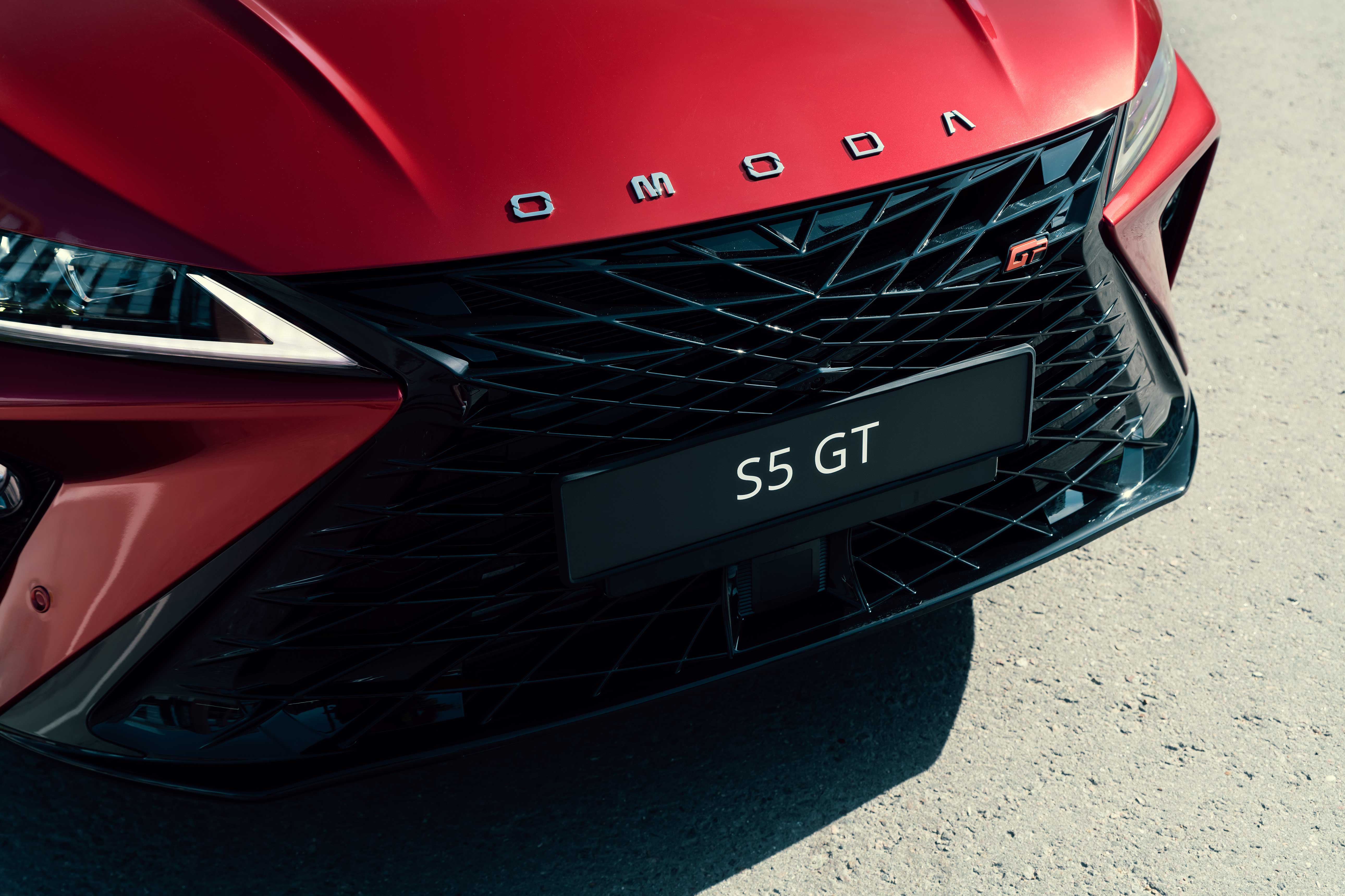 В Вологде начались продажи нового седана OMODA S5 GT