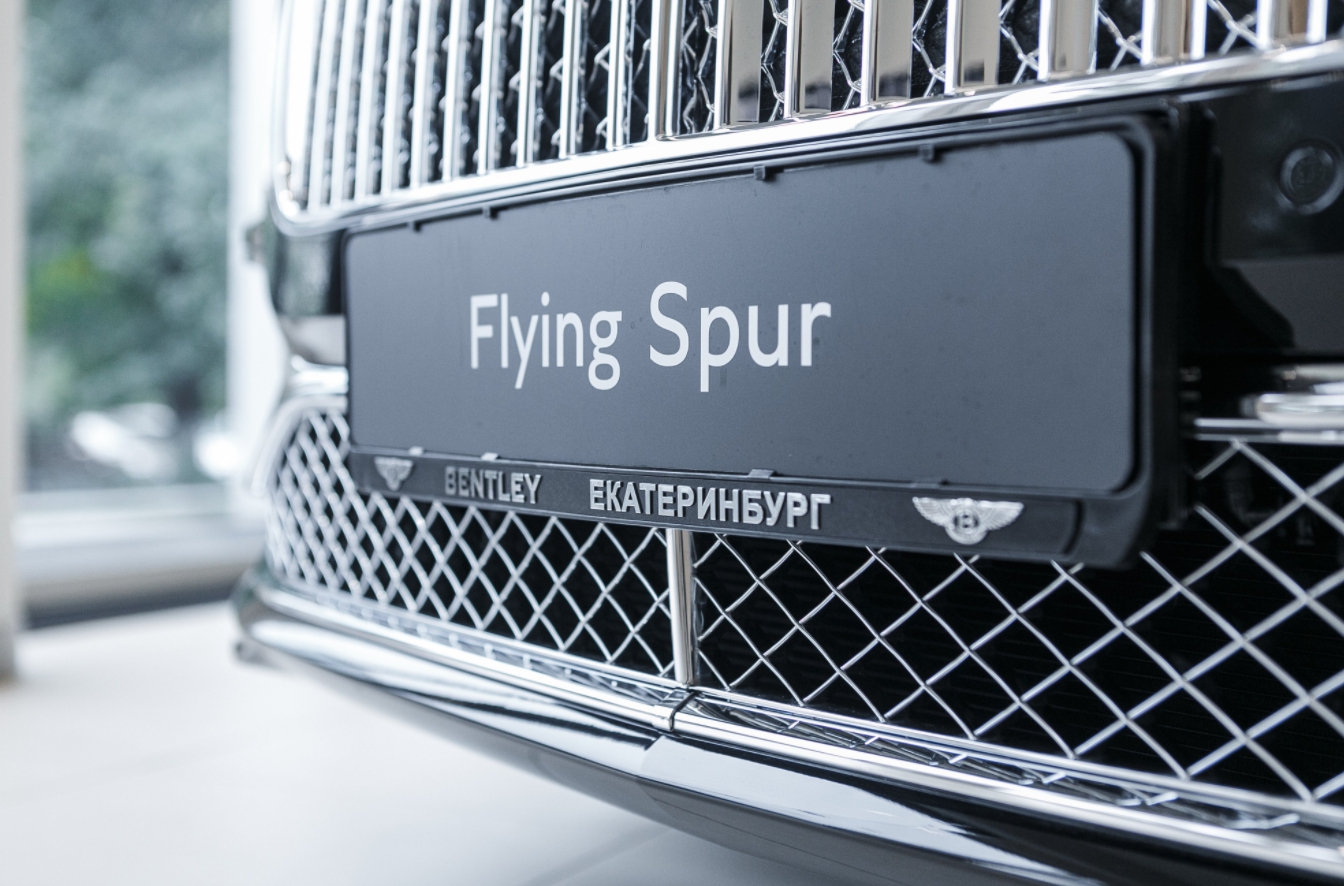 Инновации и современный дизайн. Характеристики Bentley Flying Spur W12