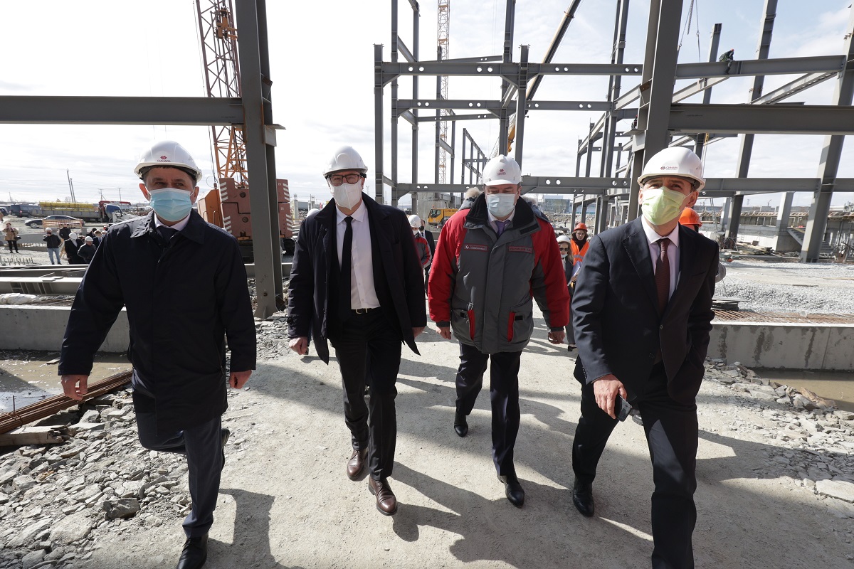 Вице-премьер Дмитрий Чернышенко посетил стройплощадку Деревни Универсиады