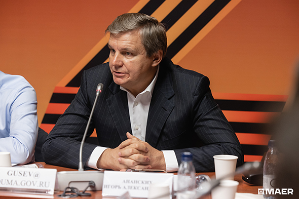 Член rомитета Государственной думы по энергетике Игорь Ананских