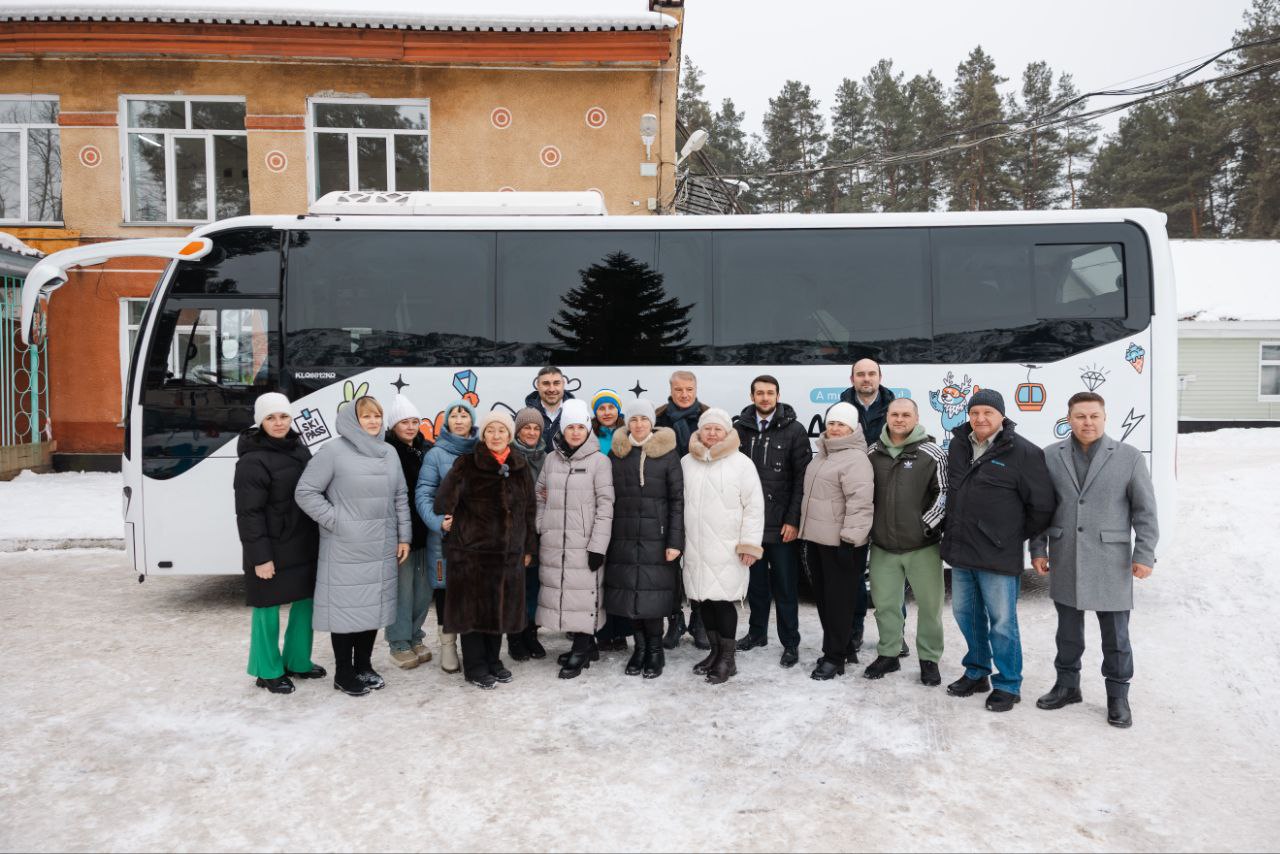 Глава Сбера и власти Республики оценили ход ремонта больницы в Манжероке