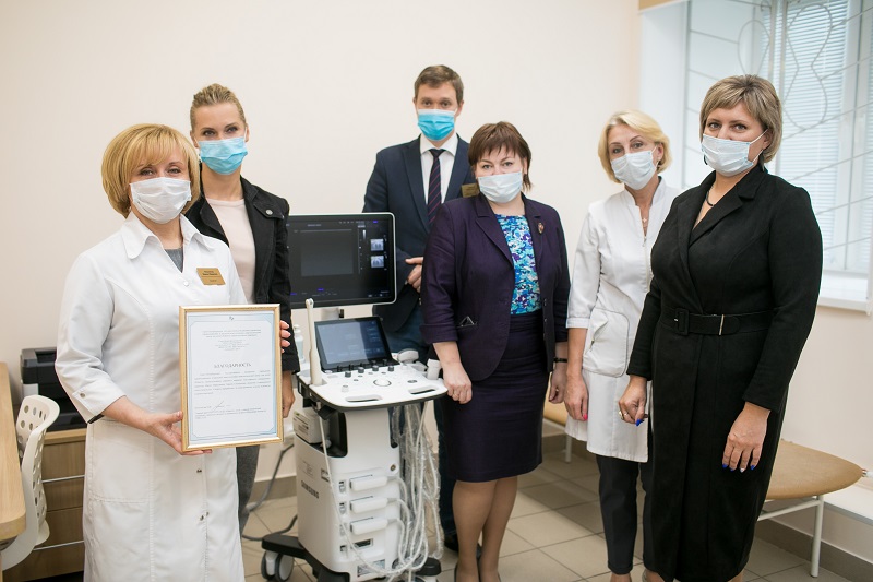 «Газпром переработка» помогла приобрести аппарат УЗИ для детской больницы