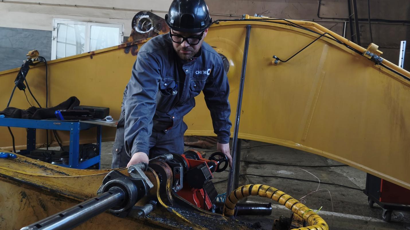 Кто сегодня нужен производству и что компании предлагают кадрам