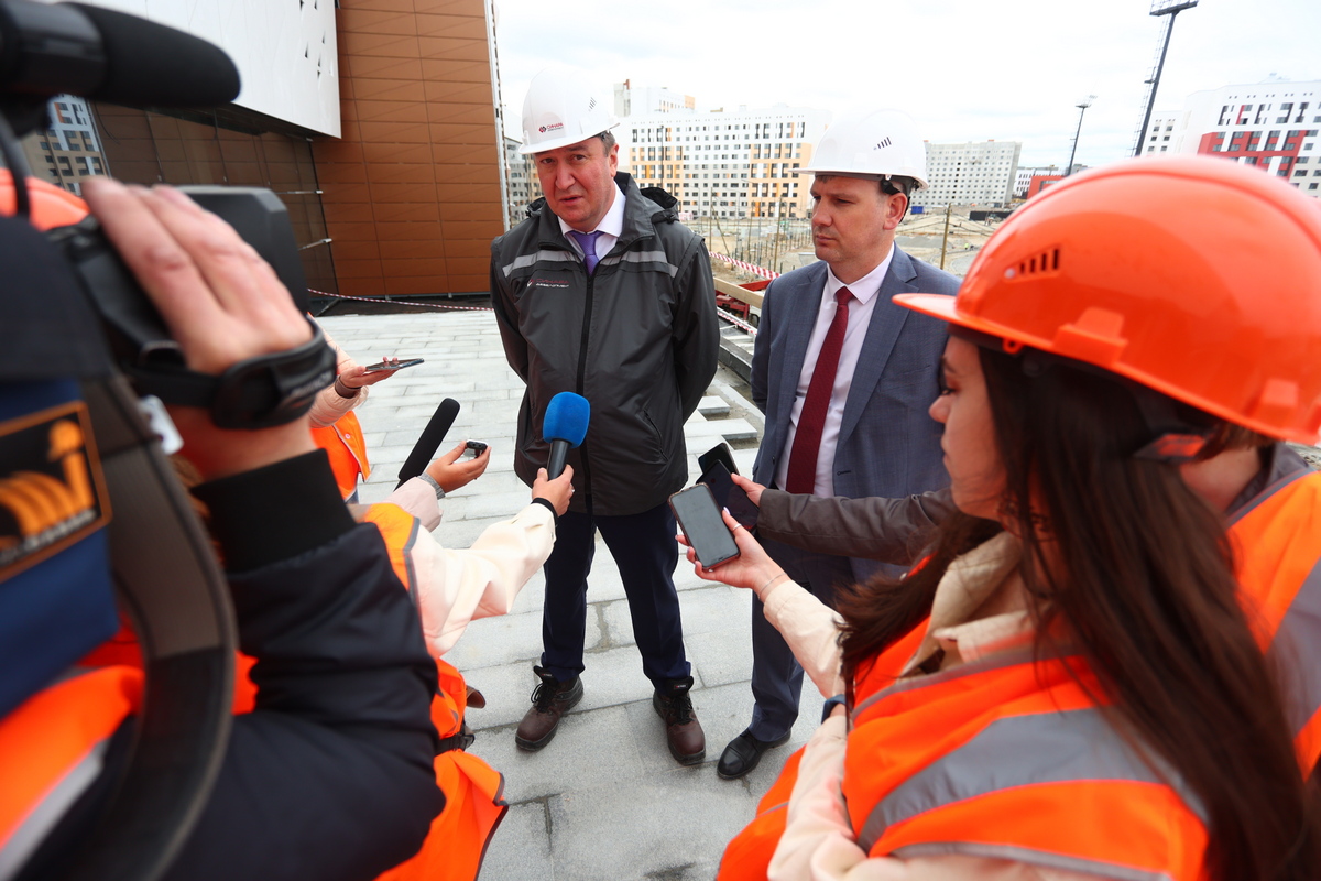 Заместитель министра строительства РФ посетил стройплощадку