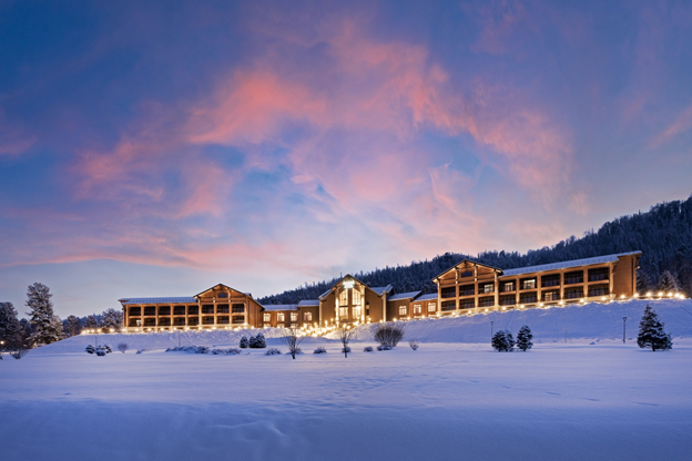 Cosmos Collection Altay Resort 
в 2021 году признан лучшим курортным отелем по версии Национальной гостиничной премии