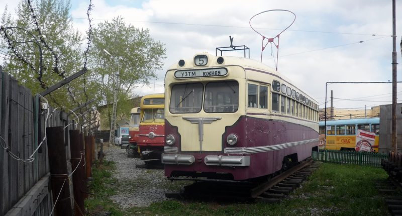 Музей истории трамвая и троллейбуса — один из самых молодых в Екатеринбурге. Он открылся летом 1998 года, к 275-летию города. Музей расположился на территории Южного трамвайно-троллейбусного парка, и было создано ЕМУП «Трамвайно-троллейбусное управление».