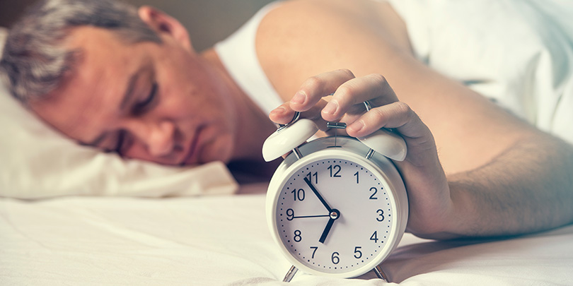 От стресса до болезней сердца: врачи назвали причины нарушений сна