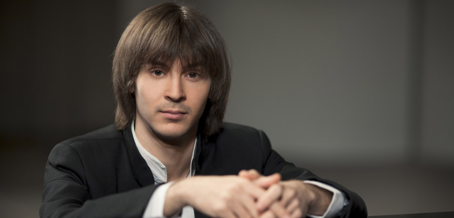 Виртуозный пианист Филипп Копачевский в Новосибирской филармонии