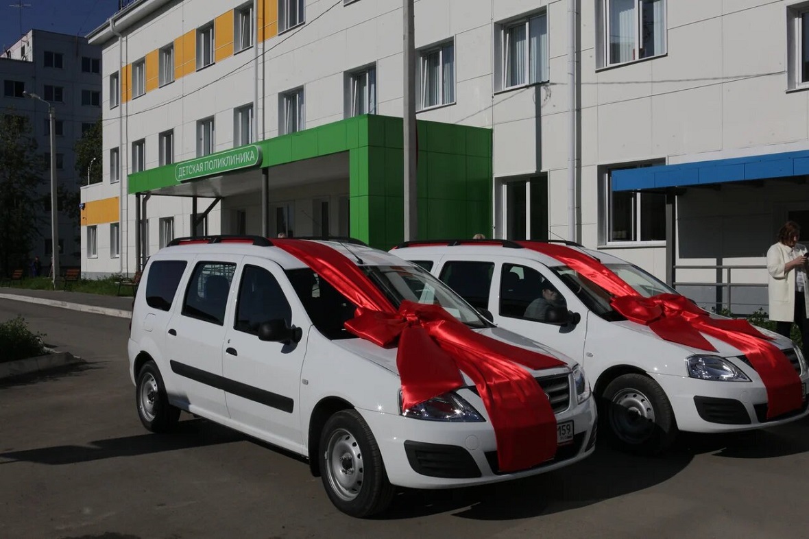 «Уралкалий» передал спецавтомобили детской городской больнице Соликамска
