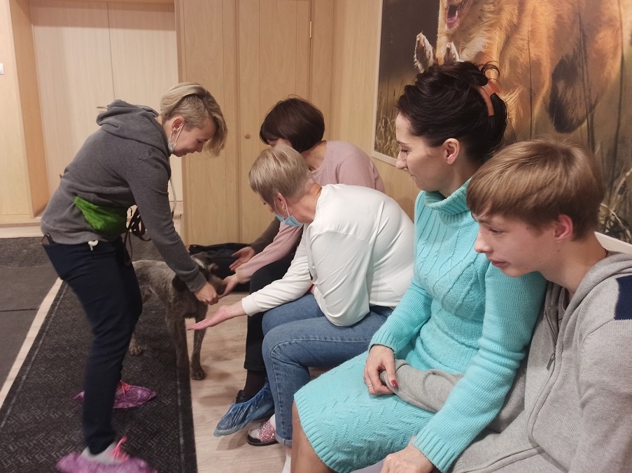 Пушистые терапевты провели практическое занятие с детьми в Первоуральске